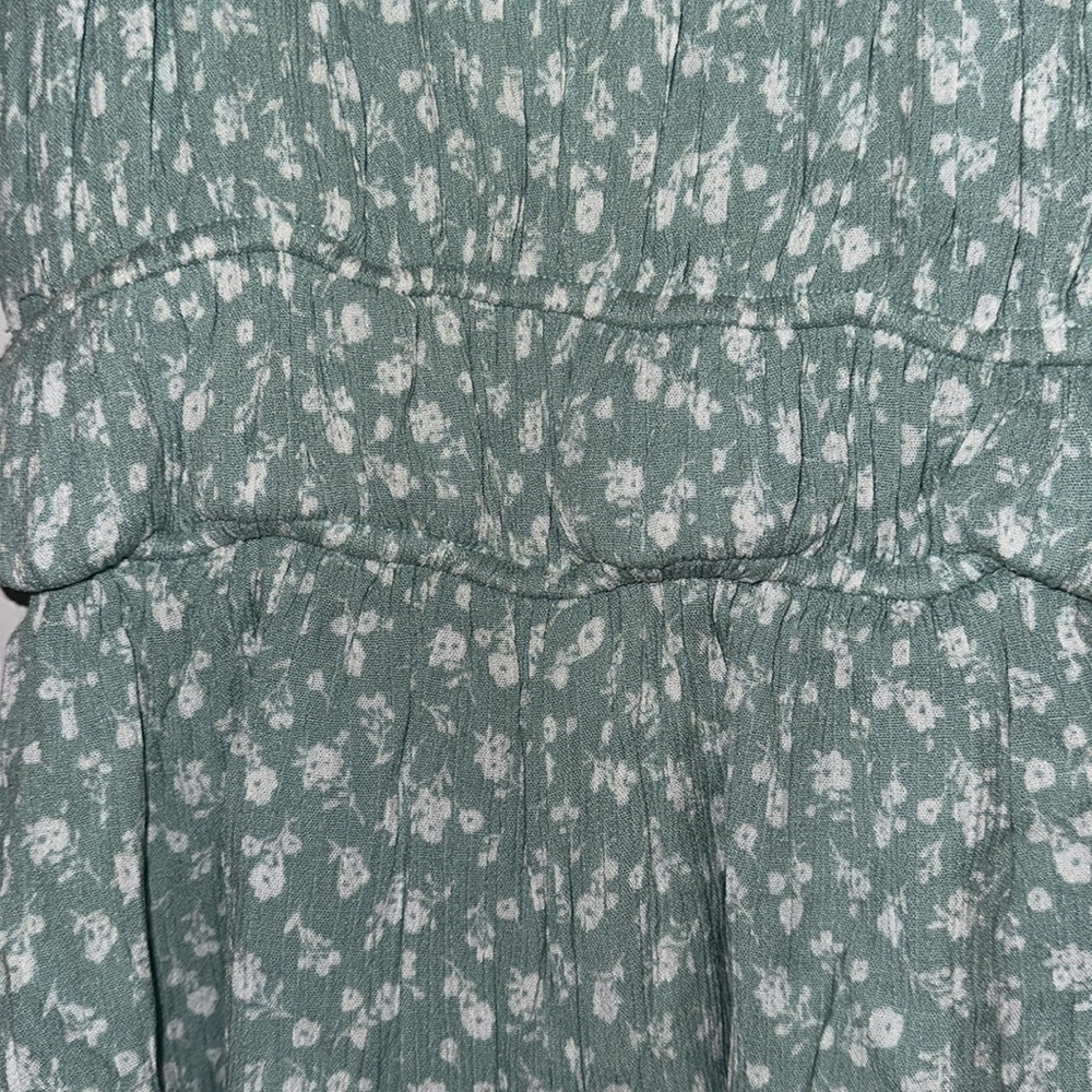 Altar’d State Green Floral Romper - Picture 3 of 3